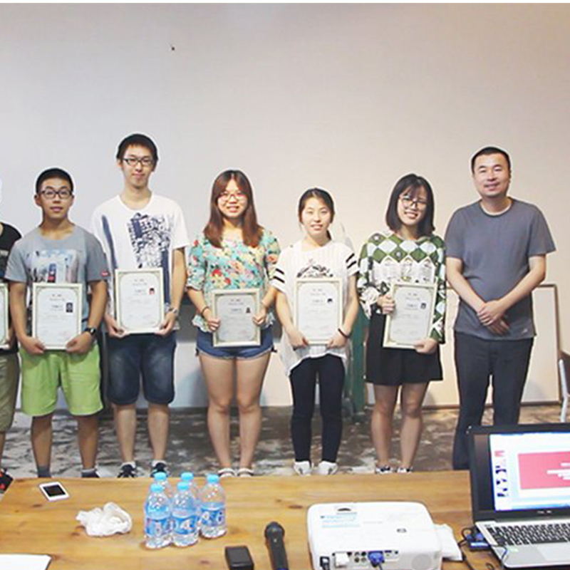 木馬設(shè)計學院第一屆學員畢業(yè)典禮完美收官！